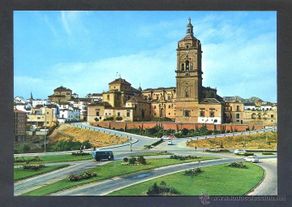 Postais: Guadix *Catedral* Ed. Arribas - Lib. Pérez Ruiz nº 17. Nueva.